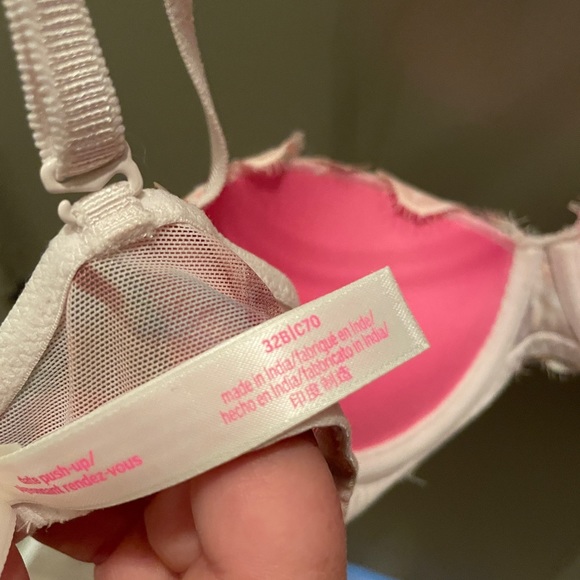 Lacy Push Up Bra VS Pink - Picture 3 of 4